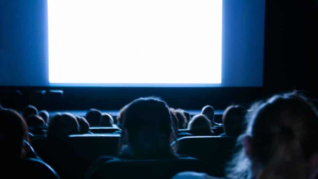 the role of pest control in maintaining hygiene and safety in movie theaters